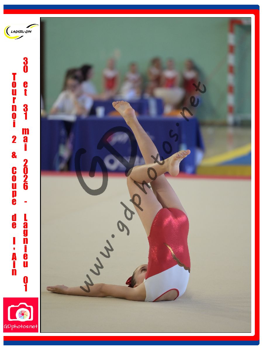 4561864